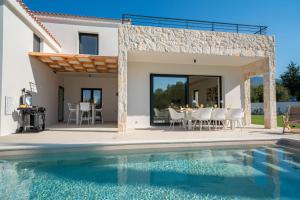 Ionian Trilogy Luxury Villas Kefalloniá Greece