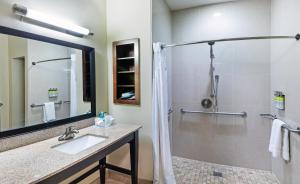 Holiday Inn Express Hotel & Suites Floresville by IHG