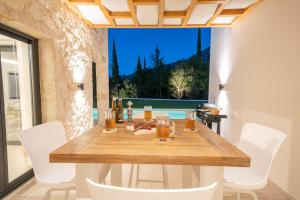 Ionian Trilogy Luxury Villas Kefalloniá Greece