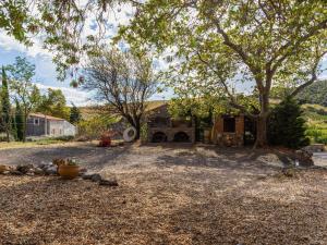 Maisons de vacances Welcoming Holiday Home in Tautavel with Balcony : photos des chambres