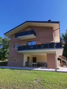 VILLA COLLE - Castegnero