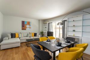 AthensBlues Kolonaki 2 Bedroom with Car Park