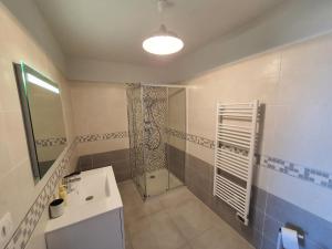 Appartements St-Florent Appartement neuf vue mer panoramique piscine 4 chambres - MOR401 : photos des chambres