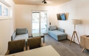 Két hálószobás komfort lakosztály loggiával – mellékszárny