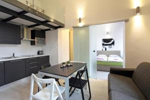 Apartment House - The Modern Flat