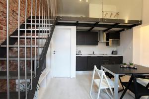 Apartment House - The Modern Flat