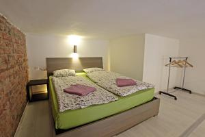 Apartment House - The Modern Flat