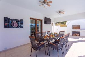 Villa Flora with a 53 sqm private pool with Cinema room with projector and 4 en-suite bedrooms