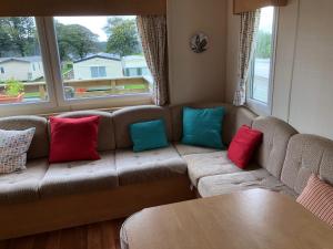 Chalet room in Family Caravan at Beautiful Three Lochs Park