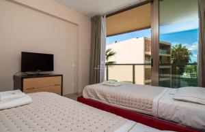 Apartment salgados beach dalma palm