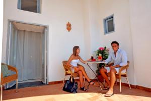 Triple Room with Sea View room in Hotel La Casa sul Mare