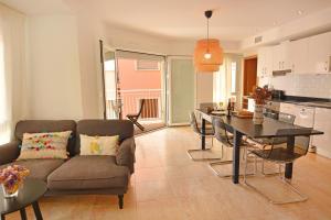 Luxury City Center Apartment by NRAS