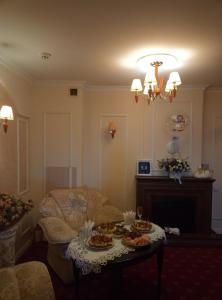 7 Sky Hotel Klinicheskaya Street (2d entrance)