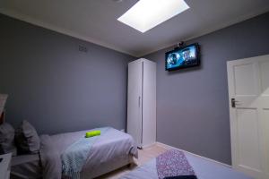 Room in Guest room - Annex Lodge Ndabeni