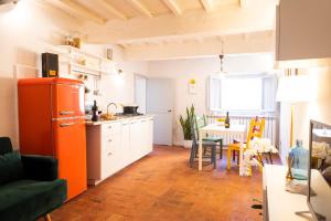 ORANGE Tuscany Flat
