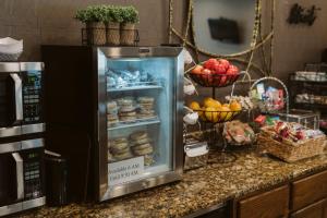 EverSpring Suites