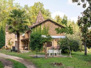 Maisons de vacances Luring Home in Villefrenchanche du P rigord with Garden : photos des chambres