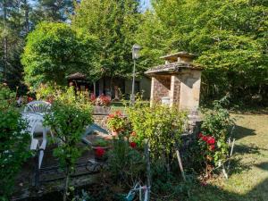 Maisons de vacances Cosy holiday home with garden : photos des chambres