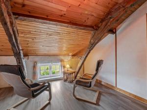 Maisons de vacances Vintage Holiday Home in Loubejac with a Private Pool : photos des chambres