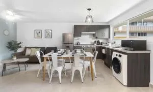 Suite lujo y comodidad 150MB Home Office Céntrico El Prado C12 - Tejeda