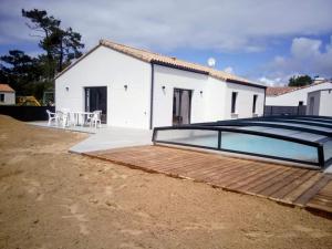 Maisons de vacances Holiday home with private pool : photos des chambres