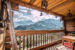 Chalets Beautiful, atypical loft in the Aravis : Chalet 2 Chambres