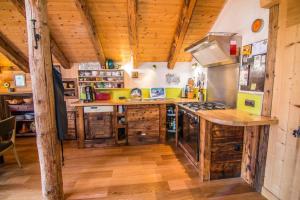 Chalets Beautiful, atypical loft in the Aravis : photos des chambres