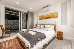 17 Marine - 2 Bedroom Garden Apt104