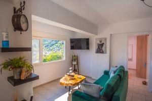 Remvi GUEST HOUSE