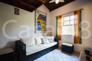 Beach House - Camburi