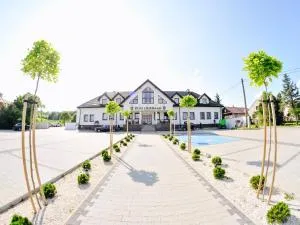 Pod Herbami - Gogołów