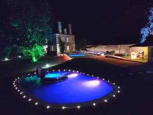 B&B / Chambres d'hotes Le Chateau des Tourelles en Vendee : Chambre Double Bleue - Bâtiment Principal