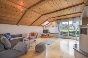 Two-Bedroom Apartment room in Oberstdorfer Bergwelt 320