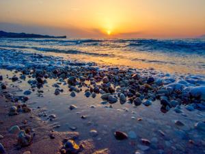 Asteraki Beach House by DadoVillas