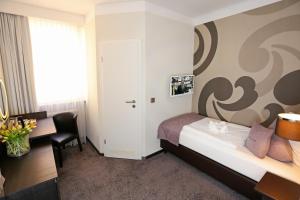 Economy Single Room room in Hotel am Festspielhaus Bayerischer Hof - Superior