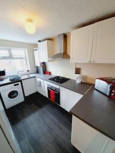 4 Bedroom Thundersley Apartment