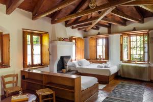 Saxonis Traditional Mansion Epirus Greece