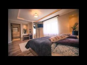 PIANO CAFE b&b - Partynia