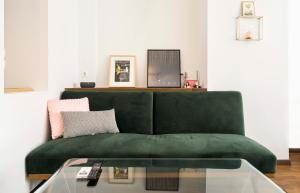 Athens Best Location- Stunning & Spacious Studio