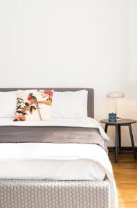 Athens Best Location- Stunning & Spacious Studio