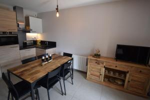 Maisons de vacances VAUJANYLOCATIONS - Domaine du Patre : photos des chambres