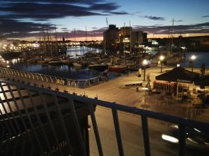 Sur le port