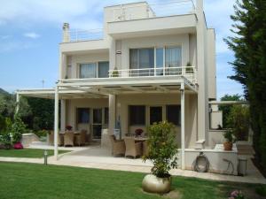 Deluxe Chalkida Villa Coral Villa 210 m 3 Levels 4 Bedrooms Ocean Front Evian Gulf Evia Greece