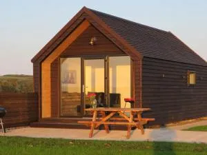 Islandcorr Farm Luxury Glamping Lodges and Self Catering Cottage, Giant's Causeway - Straid