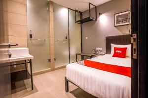 Standard Single Room room in OYO 89576 Mokka Hotel