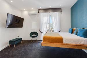 Tiffany & Babylon Luxury Stay