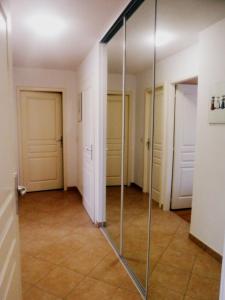 Appartements GITE LA HOUBLONNIERE STANDING et CONFORT a COLMAR : photos des chambres