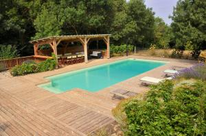 Maisons de vacances Charmant Mas domaine viticole - piscine & jacuzzi : photos des chambres