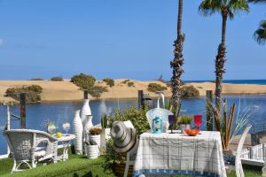 Maspalomas Beach Apartment Charca 1 by VillaGranCanaria