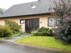 Holiday Home in Kyllburg Eifel near the Forest
